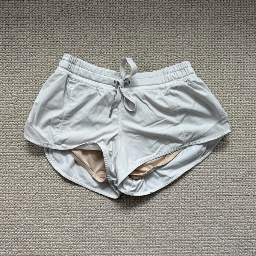 Lululemon Hottie Hot 2.5 Shorts